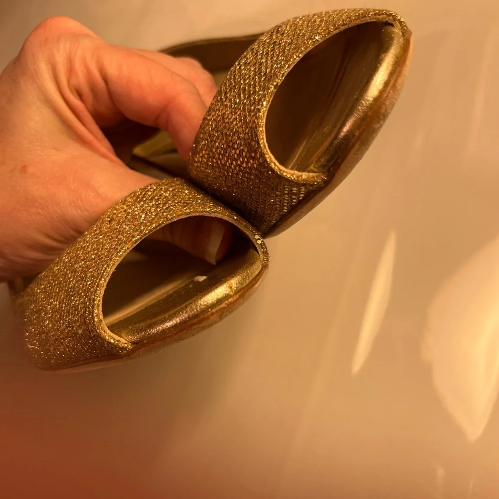 Jimmy Choo Golden Peep Toe Heel 37
